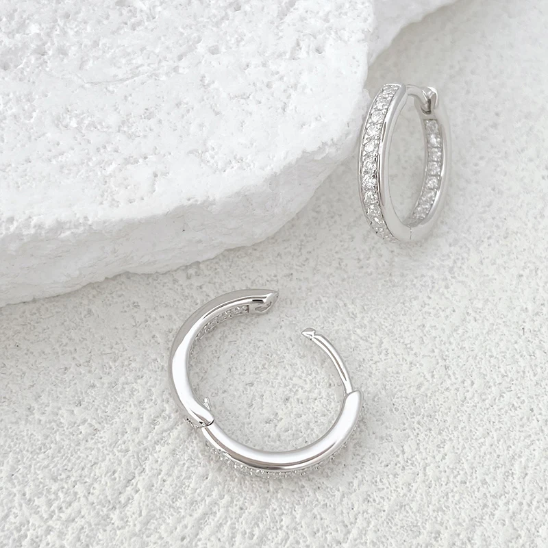 NeeTim D Color 1.2mm Moissanite Hoop Earrings For Women S925 Silver with White Gold Plated Wedding Stud Earring Trendy Jewelry