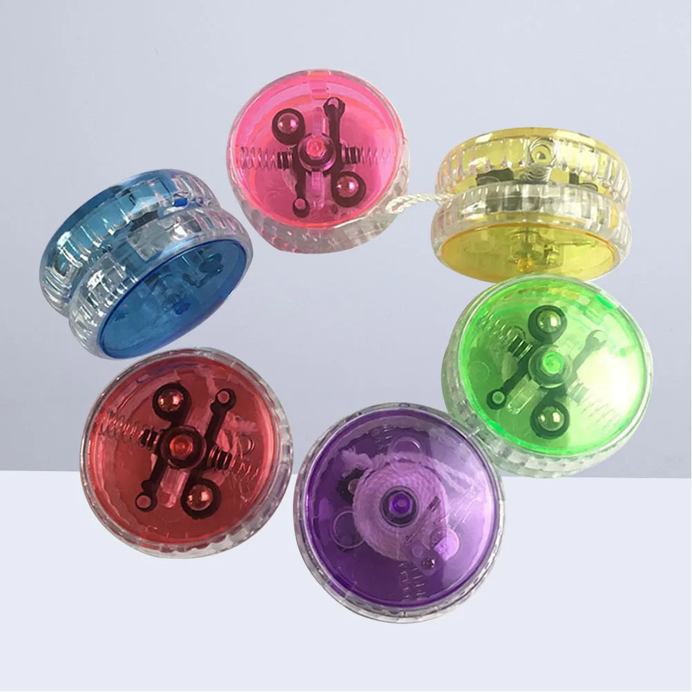 15 قطعة كرة فلاش مضيئة لامعة مقاومة للاهتراء مرنة سهلة الحمل المدمجة متعة داخلي في الهواء الطلق الترفيه المهنية يويو يو