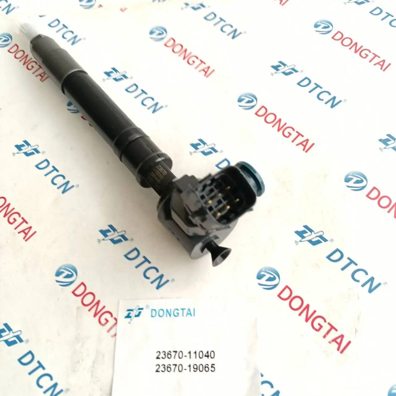 Diesel Fuel Engine  1GD 2GD Common Rail Injector 23670-11040 23670-19065 for Denso