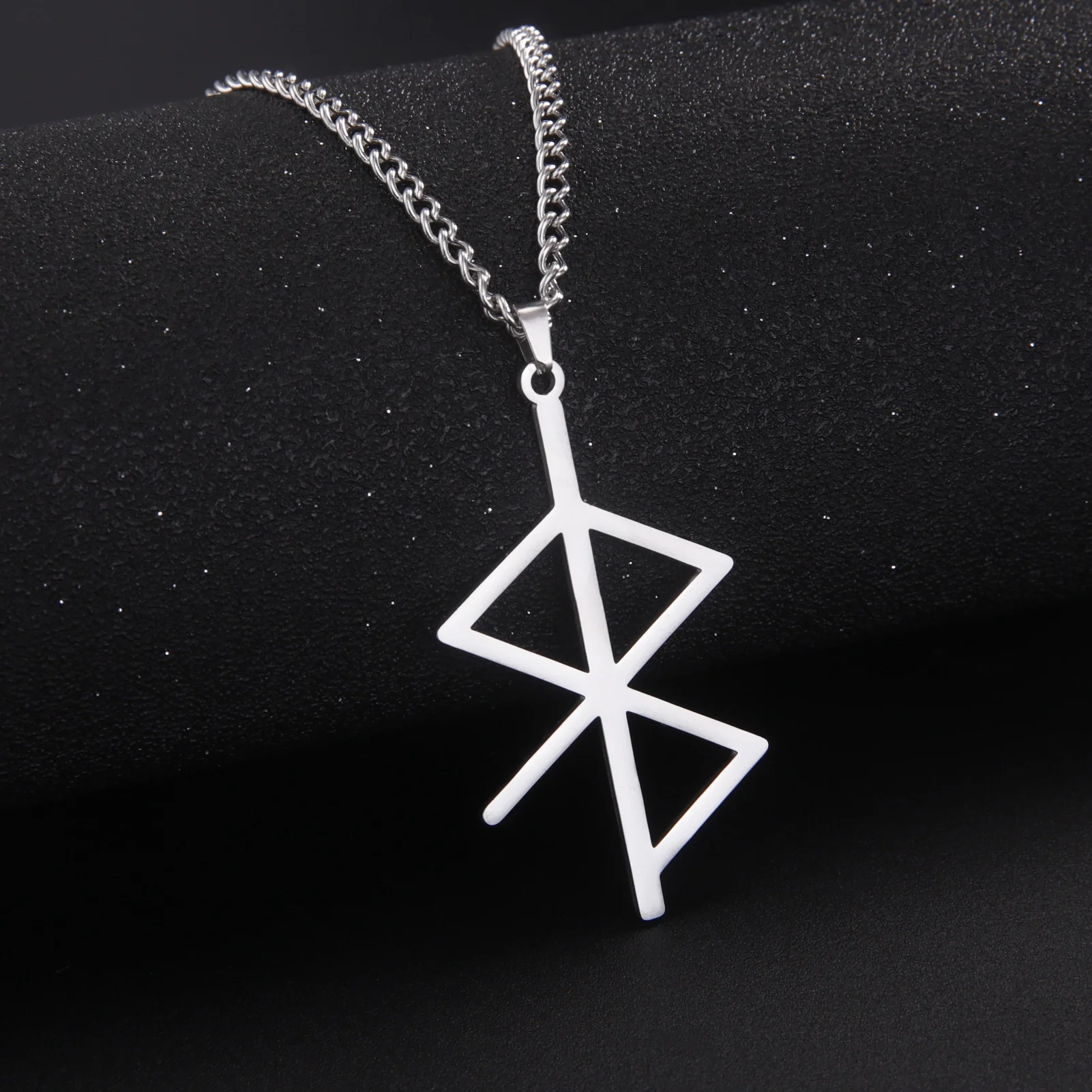 

Jeshayuan Norse Viking Rune Necklace For Men and Women Love and Peace No War Amulet Stainless Steel Jewelry Wholesale