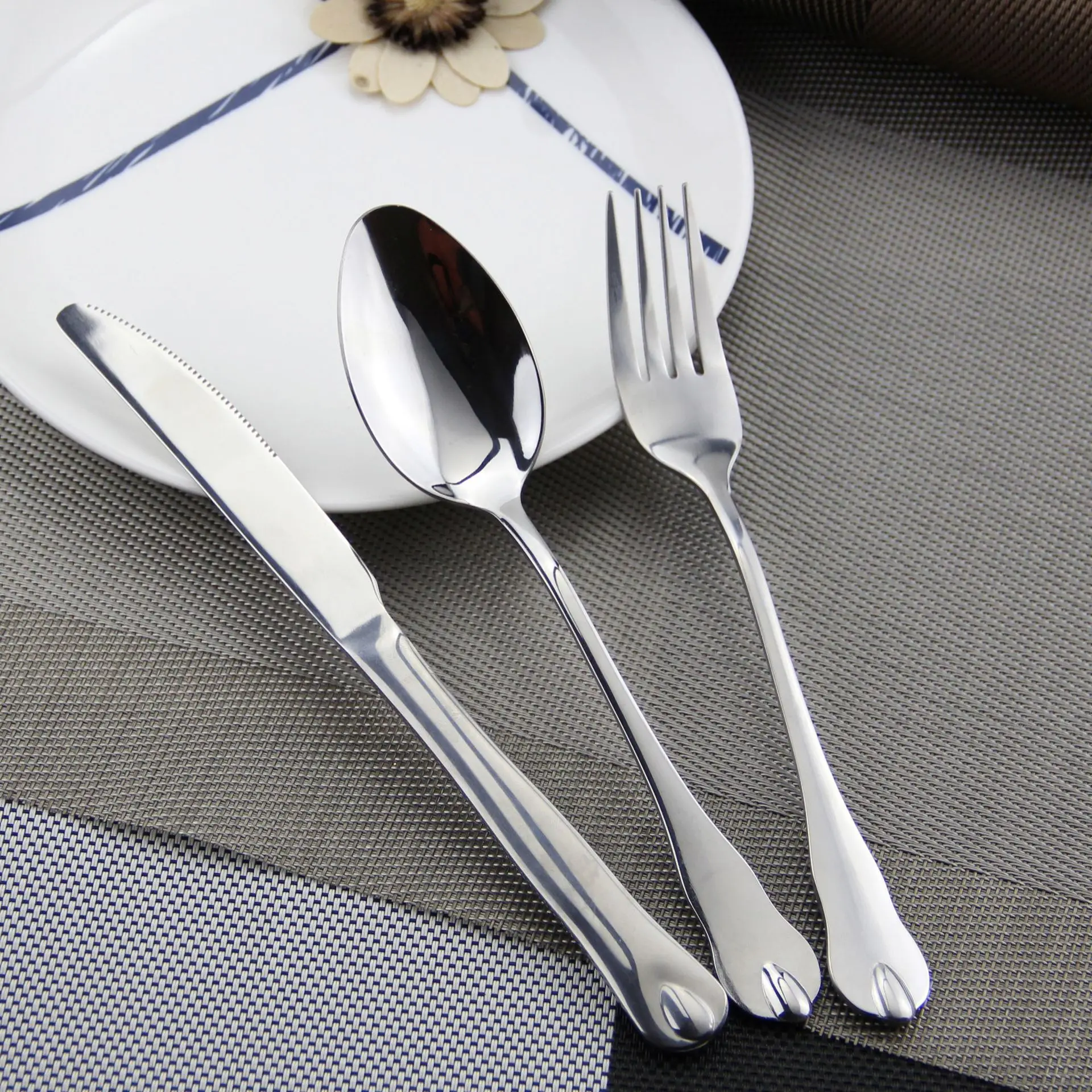 Withered  Water Drop Series Stainless Steel Cutlery Knife, Fork, Spoon Three Piece Set for Western Food and Hotel Supplies Laser