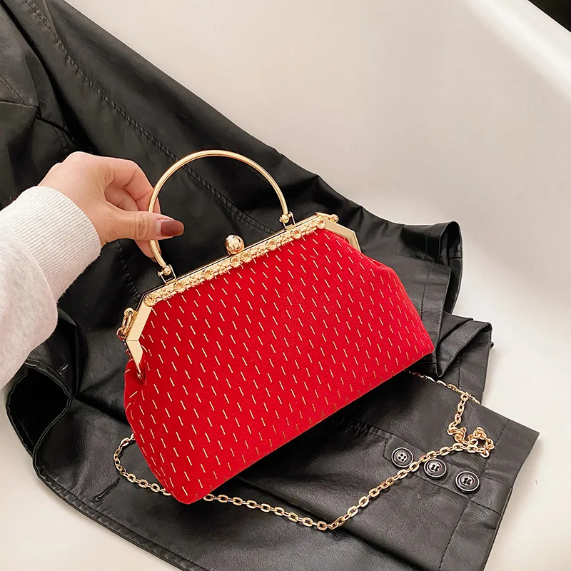 Velvet Evening Bags 2024 Winter Women\'s Clutches Small Party Wedding Handbags Elegant Cocktail Party Purse For Female Red Black