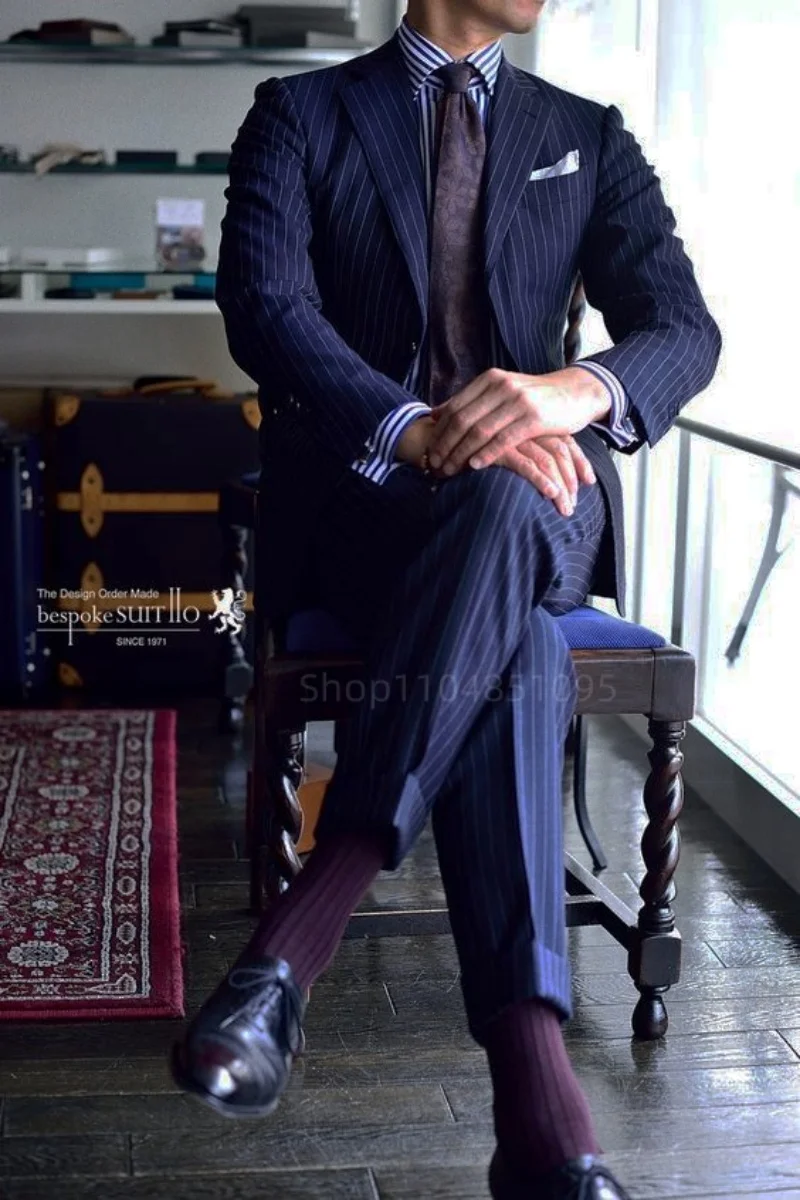 

2 Piece Navy Blue Striped Men Suits Slim Fit Notch Lapel Single Breasted Blazer Pants Wedding Groom Tuxedos Business Suits Set