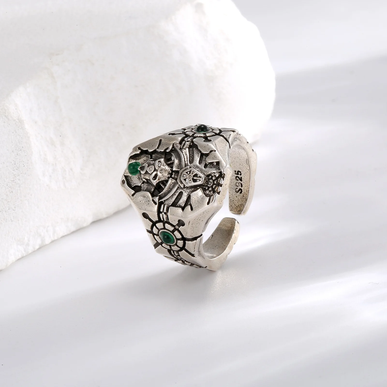 American Style Retro Silver Color Vanguard Green Zircon Mech Ring Men's Mysterious Domineering Hip-hop Rock Party Jewelry Ring