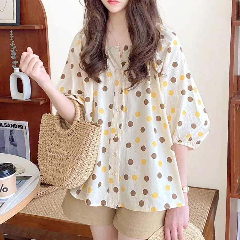 PLUS ขนาดเสื้อชีฟองผู้หญิงฤดูร้อน 2025 ใหม่มาถึงปุ่มสามในสี่แขนขนาดใหญ่หลวมเสื้อ Tops