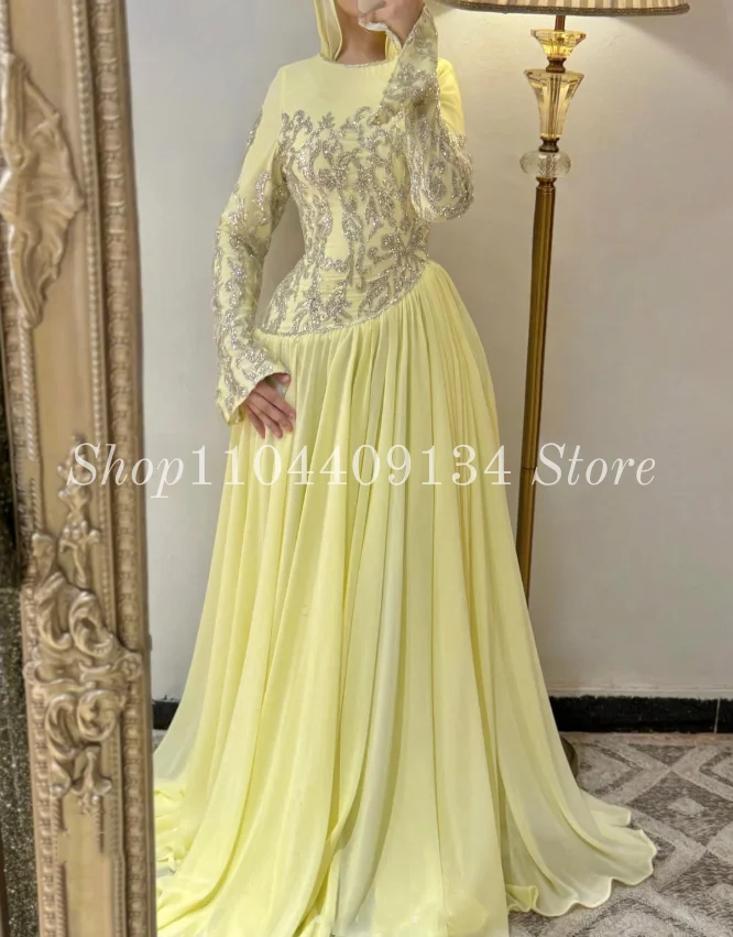Blassgelbes muslimisches formelles Abendkleid mit rundem Ausschnitt, glitzernder Stickerei, A-Linie, فساتين سهرة, arabisches Damen-Abschlussballkleid, maßgeschneidert