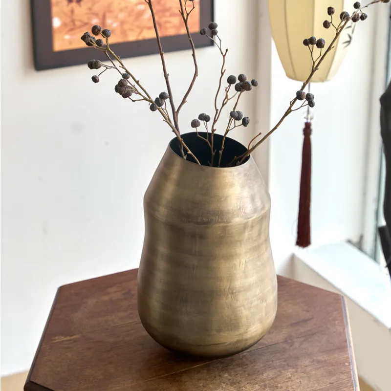 Indian aluminum oblique flower device, wabi sandy wind retro and old vase porch desktop decoration, dried flower device ornament