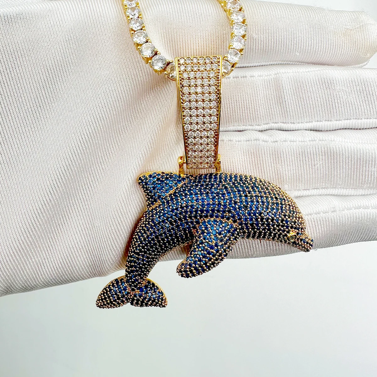 Drip Letter Iced Out Dolphin Animal Necklace for Women Silver Color Pendant Hip Hop Jewelry 2023 Drop Shipping Products