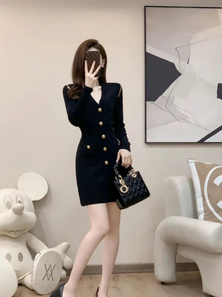 Black V-neck Knitted Dress Women Slimming Stylish Maturity Style Autumn Winter New Arrival Korean Style Regular Sleeve Length