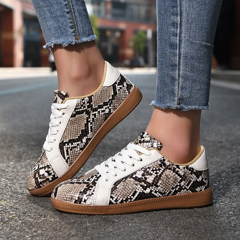 Hot Sale Fashion Womens Shoes Luxury Designer Leopard Sneakers Unisex Skateboard Shoes Comfortable Women's Vulcanize Shoes 36-45