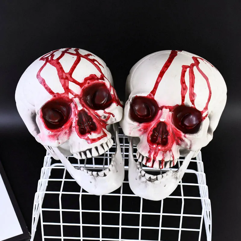 

Halloween Scary Plastic Skull Head Realistic Bloody Skull Skeleton Head Halloween Haunted House Home Party Horror Prop Decors