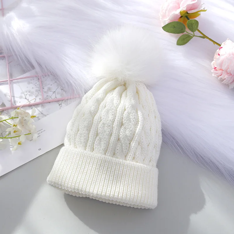 New Winter Hairball Knitted Hat Children Threaded Woolen Beanies Caps Boys Outdoor Warm Woolen Bonnet Skullies