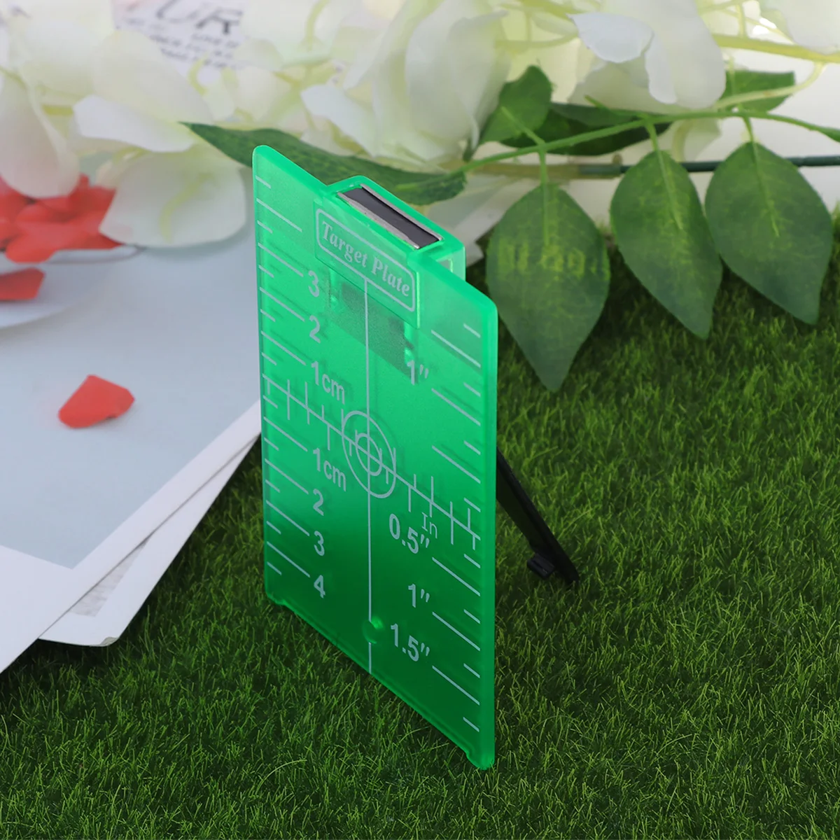 

Green Infrared Magnetic Target Plate for Lines Level Board Magnetic Top Plastic Leg Stand Flat Surface Level