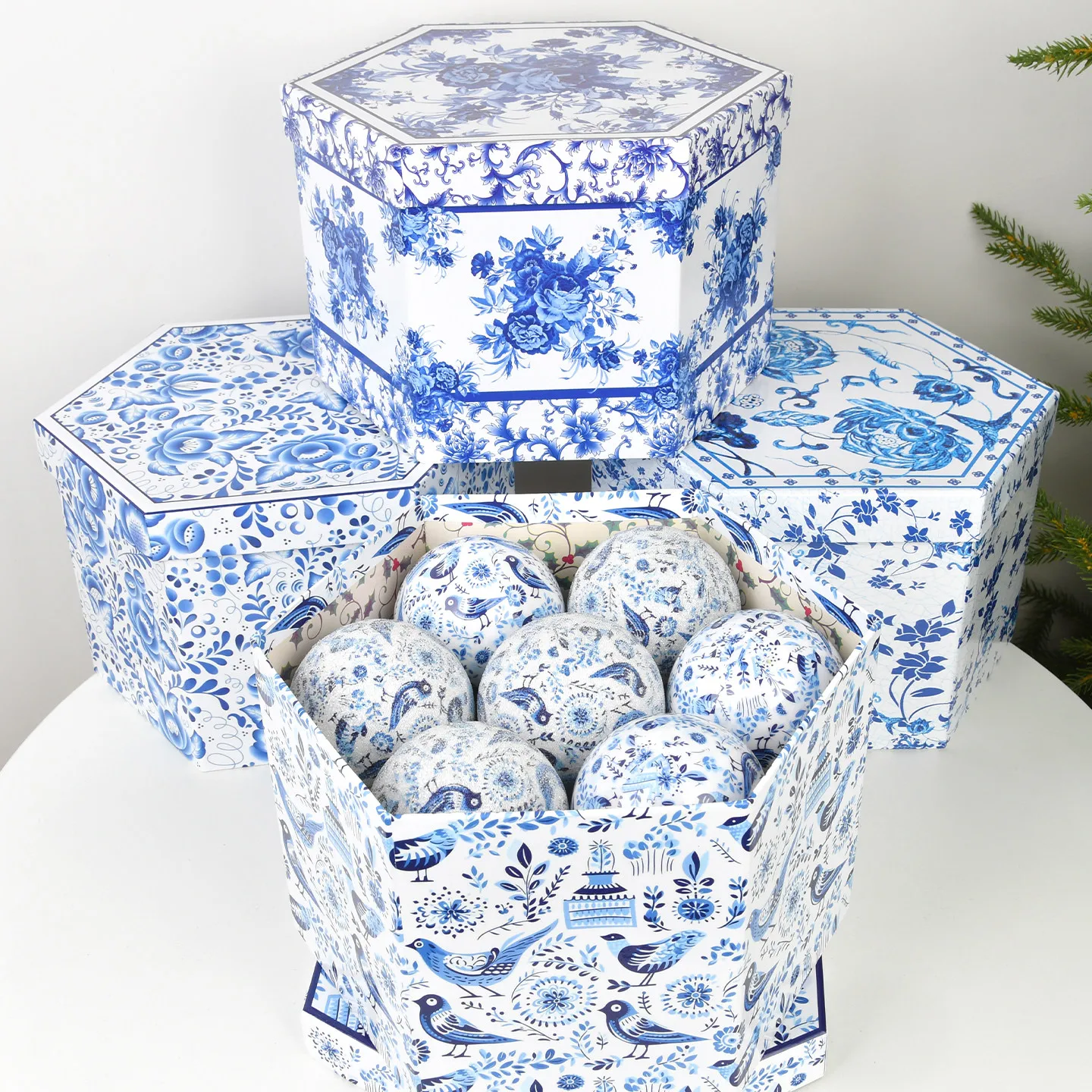 Blue and white porcelain blue and white printed Christmas ball creative flower and bird pattern foam view 4