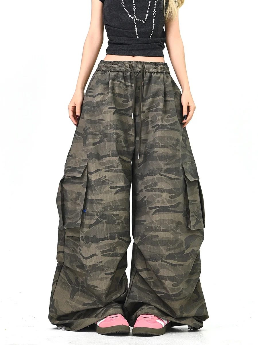 

Повседневные камуфляжные брюки с широкими штанинами для женщин, свободный крой, американский стиль, модный бренд, рабочая одежда с большими карманами, весна 2026, новинка