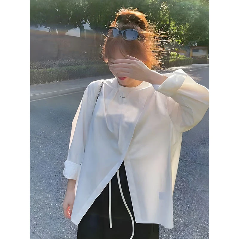 Conjunto Feminino Plus Size de Duas Peças: Camisa Branca Solta e Saia Curta - Nova Coleção Outono Casual Elegante