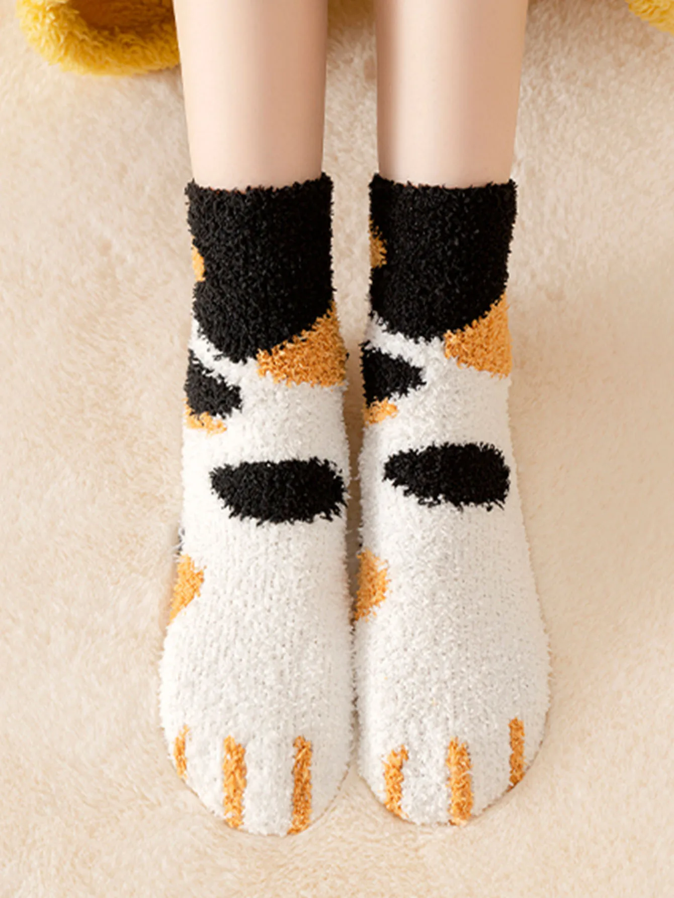Women Winter Funny Cute Warm Fluffy Socks Soft Cat Paw Footprint Pattern Socks Female Thick Coral Fleece Home Floor Sleep Socks view 2
