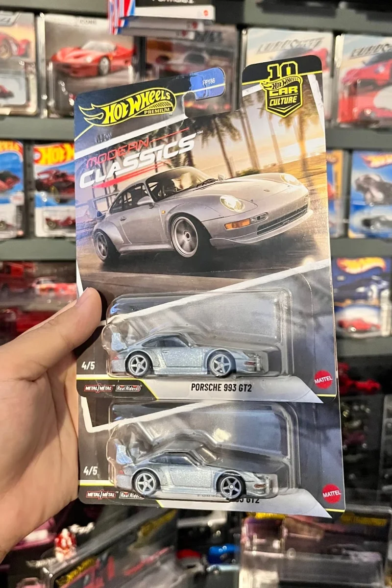 

Arrived in April Hot Wheels FPY86 Modern Classics Serise Diecast Model Toys Car Ferrari Decoration Surprise Cars Collection Toys