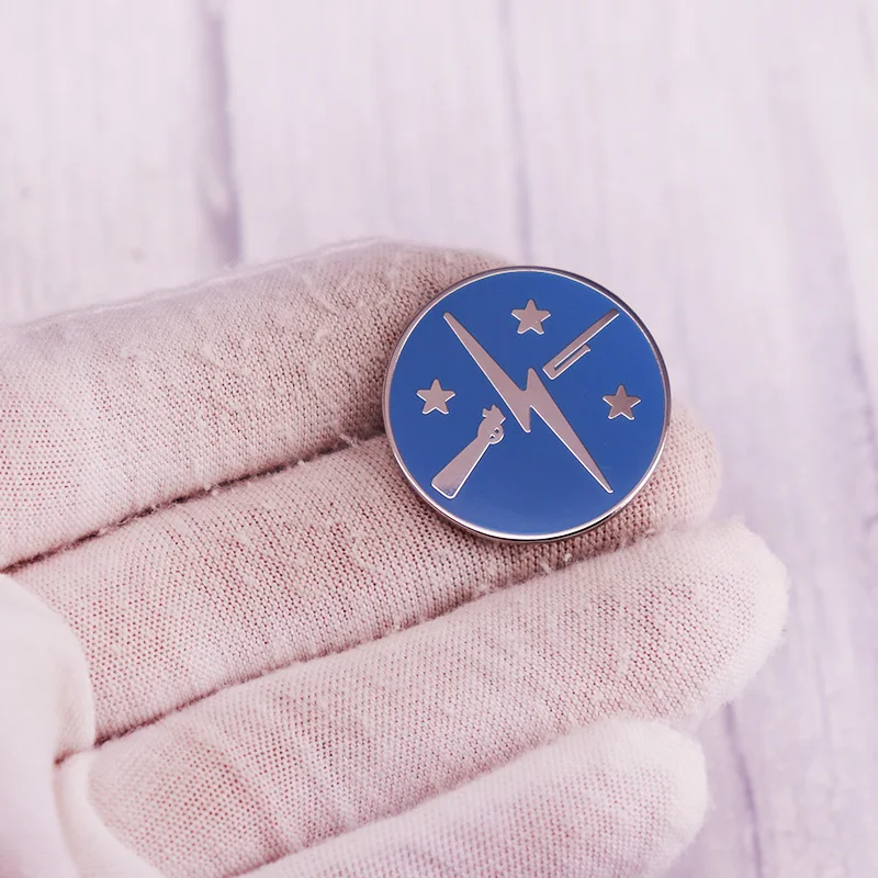 Mans Commonwealth Minutemen game enamel pin brooch badge Backpack Collar Pins Hat Jewelry accessories