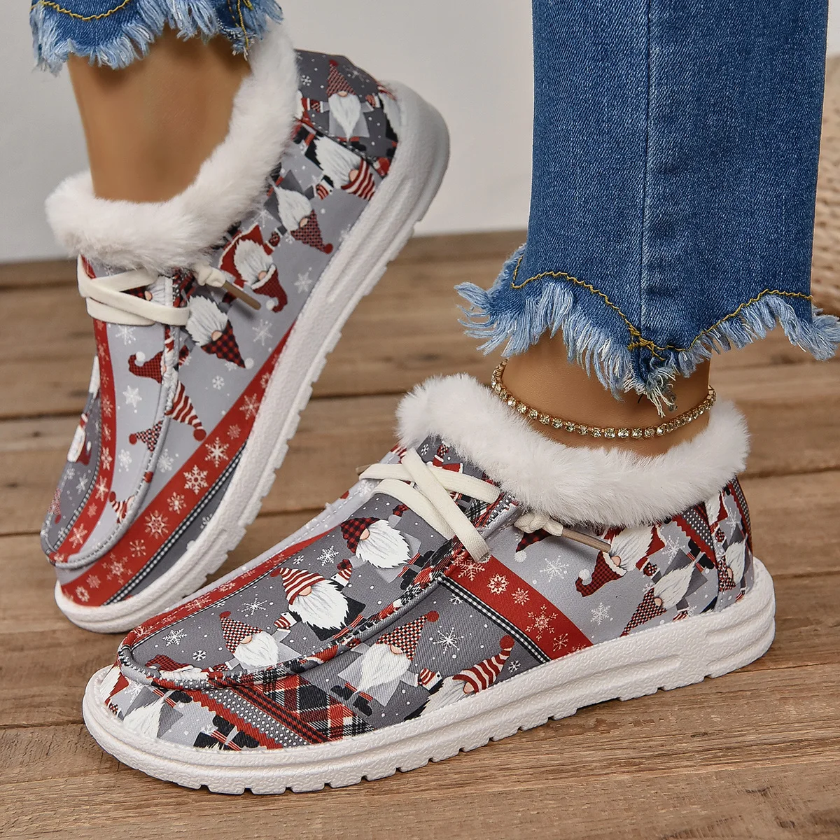 Women's Warm Lace-up Christmas Dwarfs Print Snow Boots Christmas Style Plus Plush Skateboard Shoes New Winter Flats Sneakers