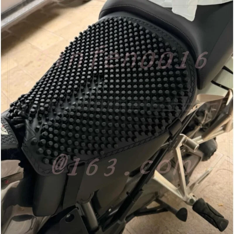 1pc Universal Silicone Motorcycle Seat Cushion Comfortable Breathable Seat Cover