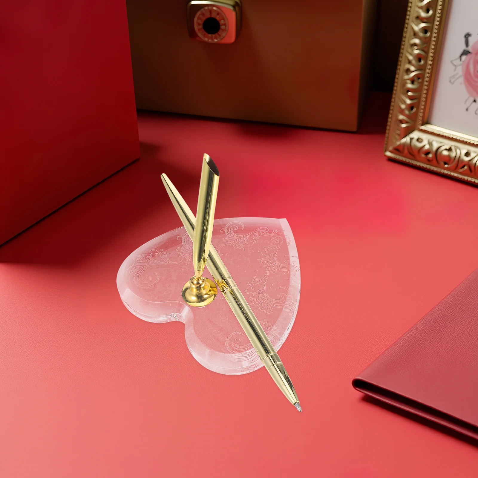 

Elegant Wedding Guest Book Pen with Gold Metal Ballpoint and Acrylic Heart Stand for Ceremony Sign in Reception Bridal