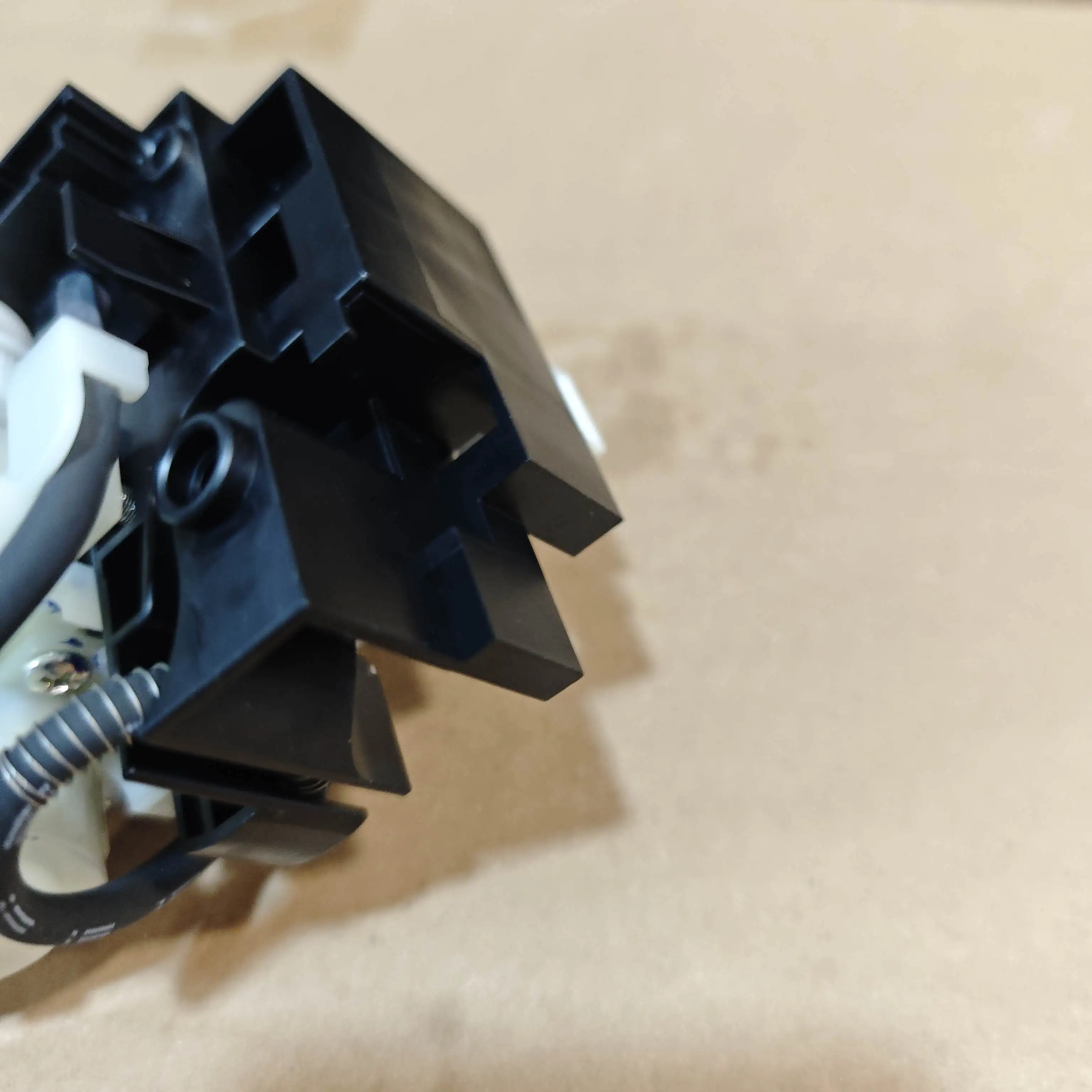 

1880515, оригинальный новый чернильный насос для Epson L18058 L8058 L8168 L8188 L18050 L8050 L8180 L8160, чернильная система в сборе