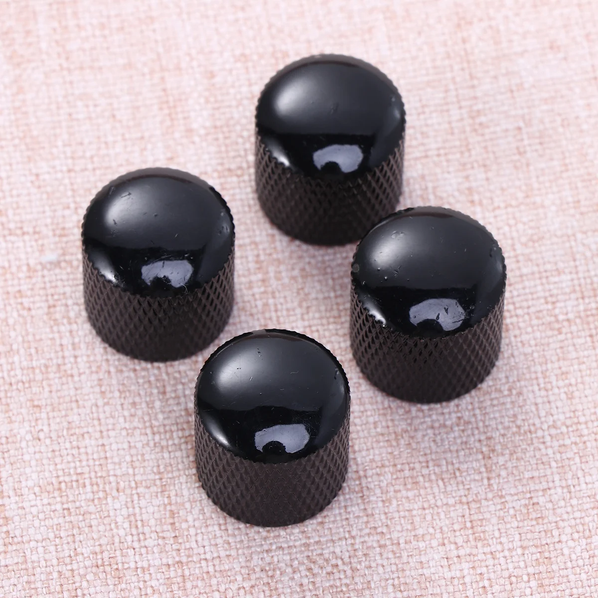 

4Pcs Electric Guitar Knobs Durable Metal Black 18x15mm Glossy Dome Volume Tone Replacement Electric Guitar Knobs