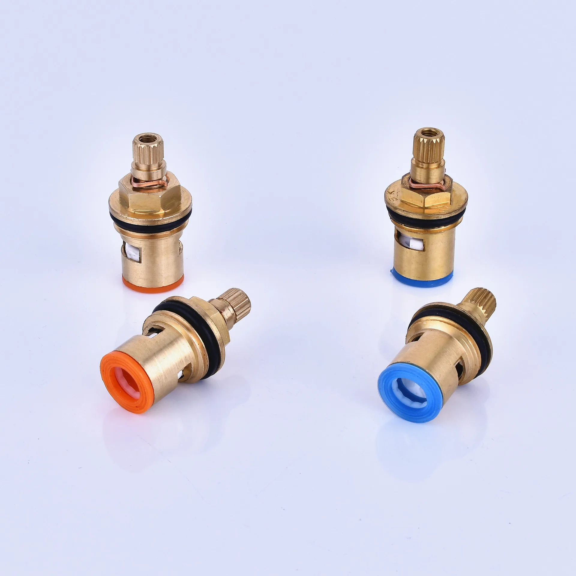 1/2pc Universal Replacement Tap Valves Brass Ceramic Disc Cartridge Inner Faucet Valve for Bathroom, Clockwise or Anti-clockwise