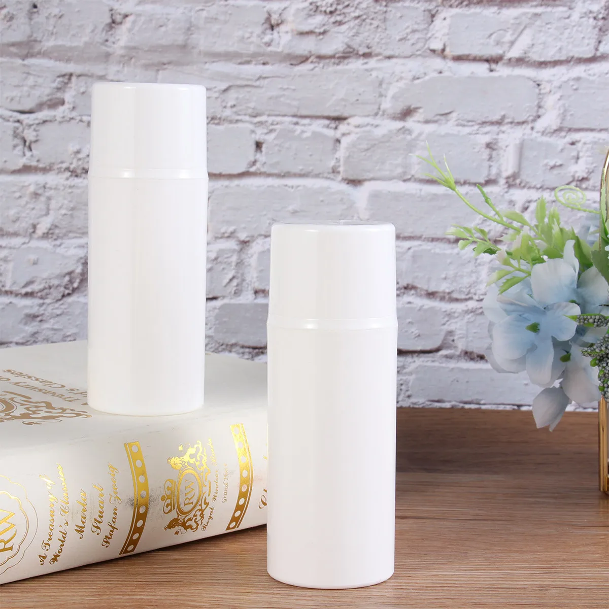 3Pcs Press Dispenser Bottle Set Empty Refillable Travel Lotion Bottle for Shampoo Body Wash Essential Oil 80Ml Portable