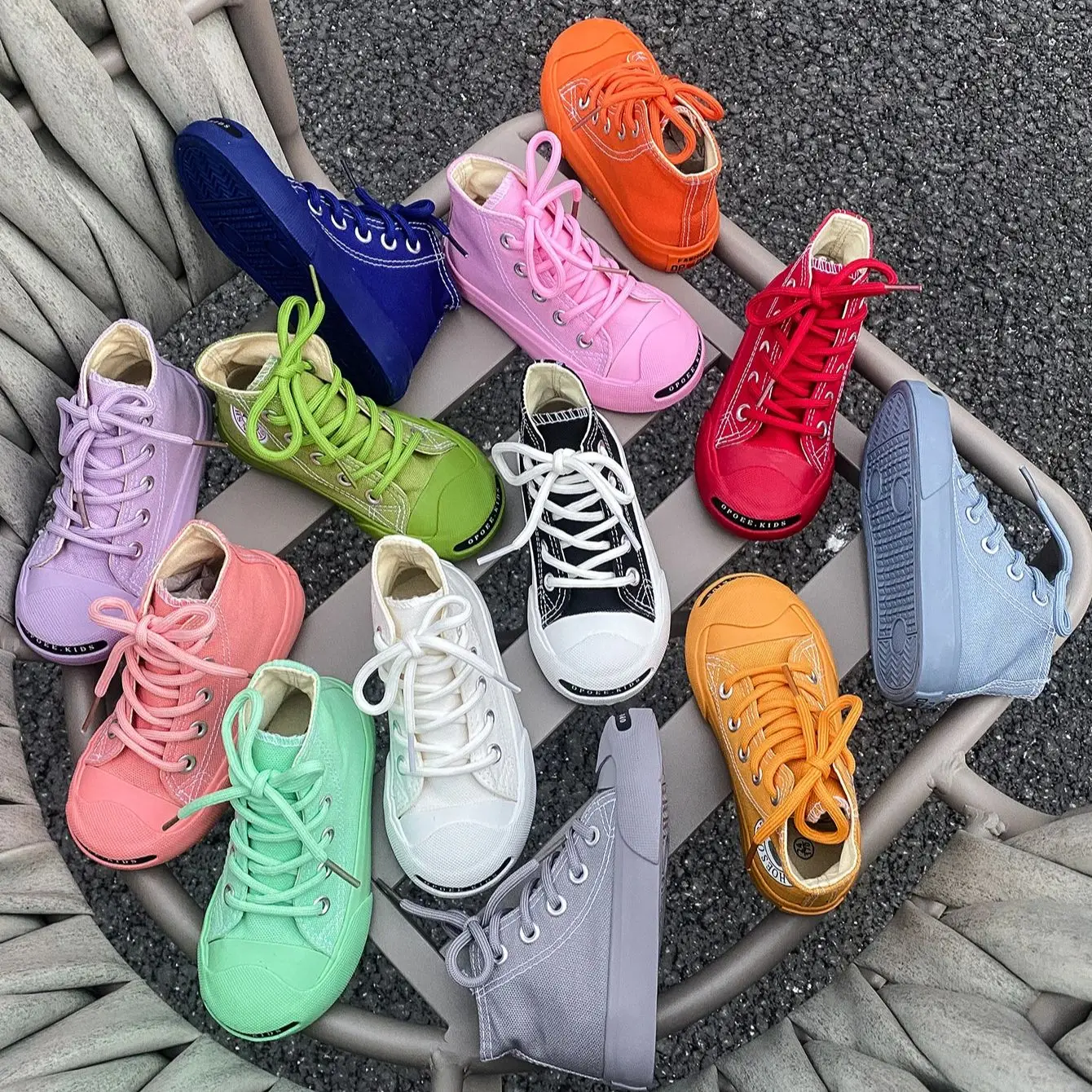 5016 High top candy colored lace up children's canvas shoes for boys and girls, solid color breathable board shoes, fashionable
