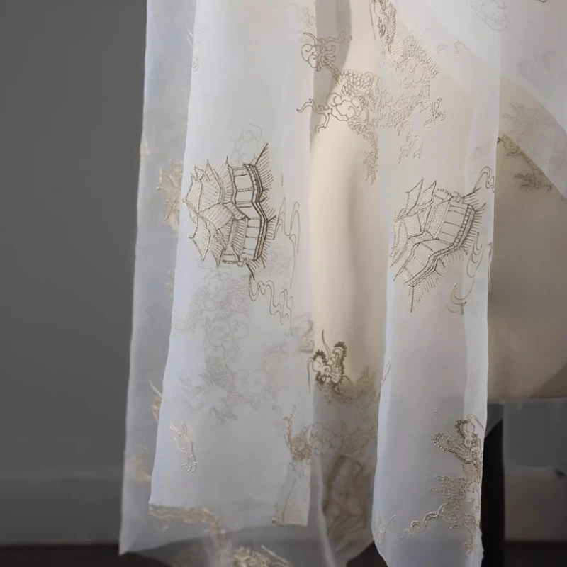 刺繍入りライトガーゼ透明生地ドラゴンパターン縁起の良い雲パビリオンドレス中国漢服デザイナー生地