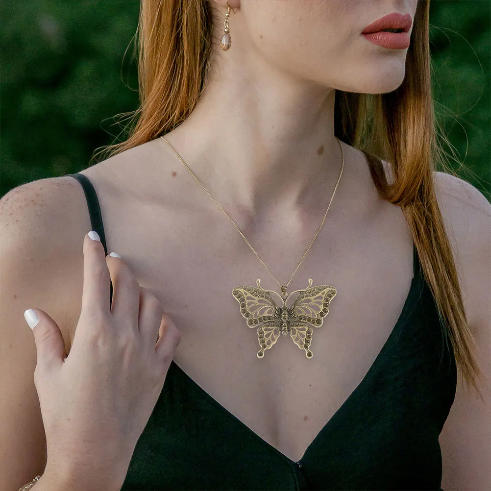 

10 Pcs Hollow Butterfly Pendant Retro Alloy Necklace Charms DIY Accessories Bronze Elegant Clavicle Jewelry Making Supplies