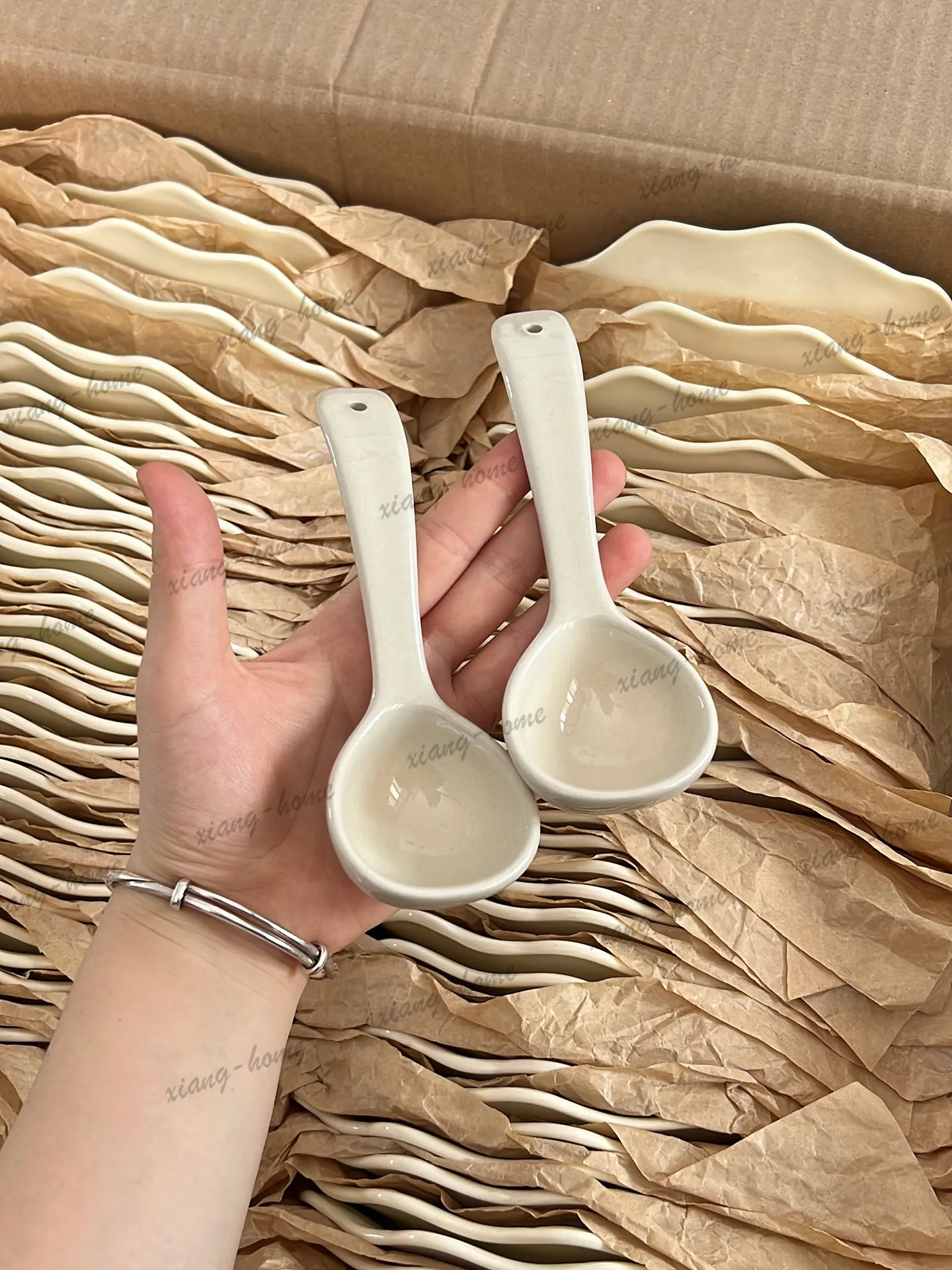 Korean style, ceramic spoon, noodle soup, long handle spoon, underglaze color tableware