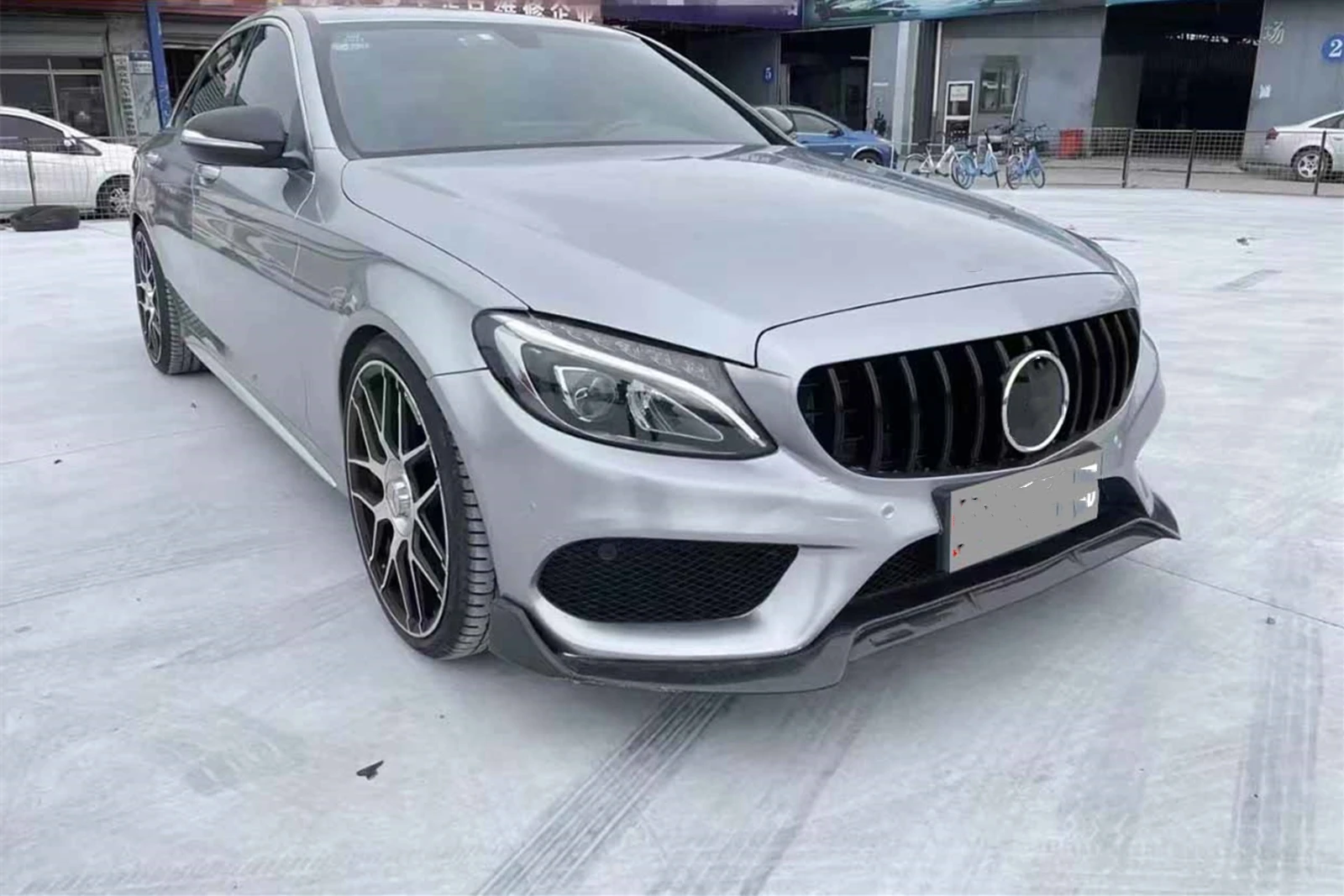 

GT Style Black/Silver Upper Bumper Hood Mesh Front Grille Grill For Mercedes Benz C Class W205 2014-2018 C180 C200 C250 C300 C43