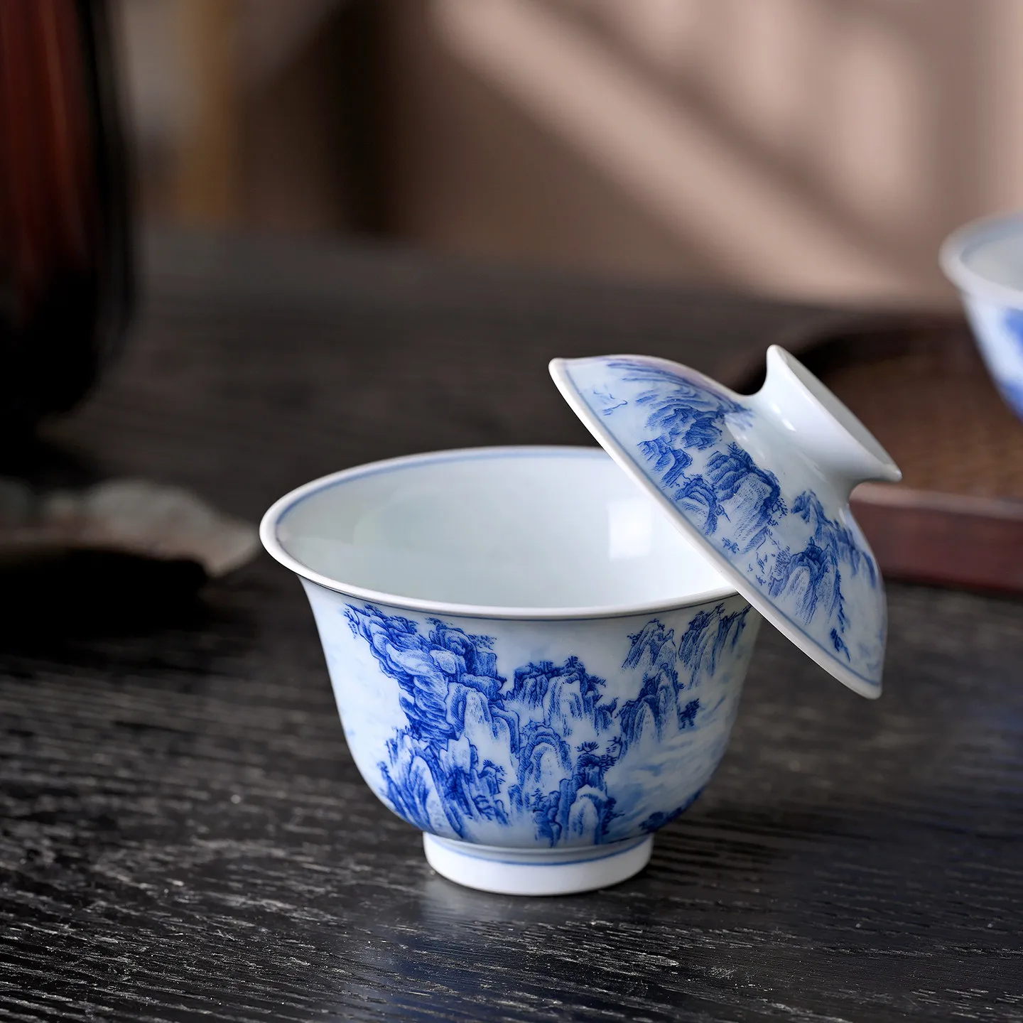 Jingdezhen Blue and White Flower Handcrafted Egg-Shell Two Tureen Not Hot Tea Brewing Bowl Household Ceramic Cup Rock Small Size