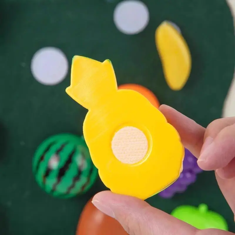 ชุดของเล่นผลไม้จำลองสำหรับเด็กเล็ก ชุดครัวของเล่น แผ่นสักหลาดติดผนัง ของเล่นเสริมพัฒนาการกล้ามเนื้อมัดเล็ก ของเล่นเสริมพัฒนาการเด็กเล็ก