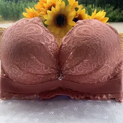 I seni più piccoli sono più grandi e spessi e la biancheria intima da 24 centimetri non ha tracce. I reggiseni piatti sono imbottiti spessi