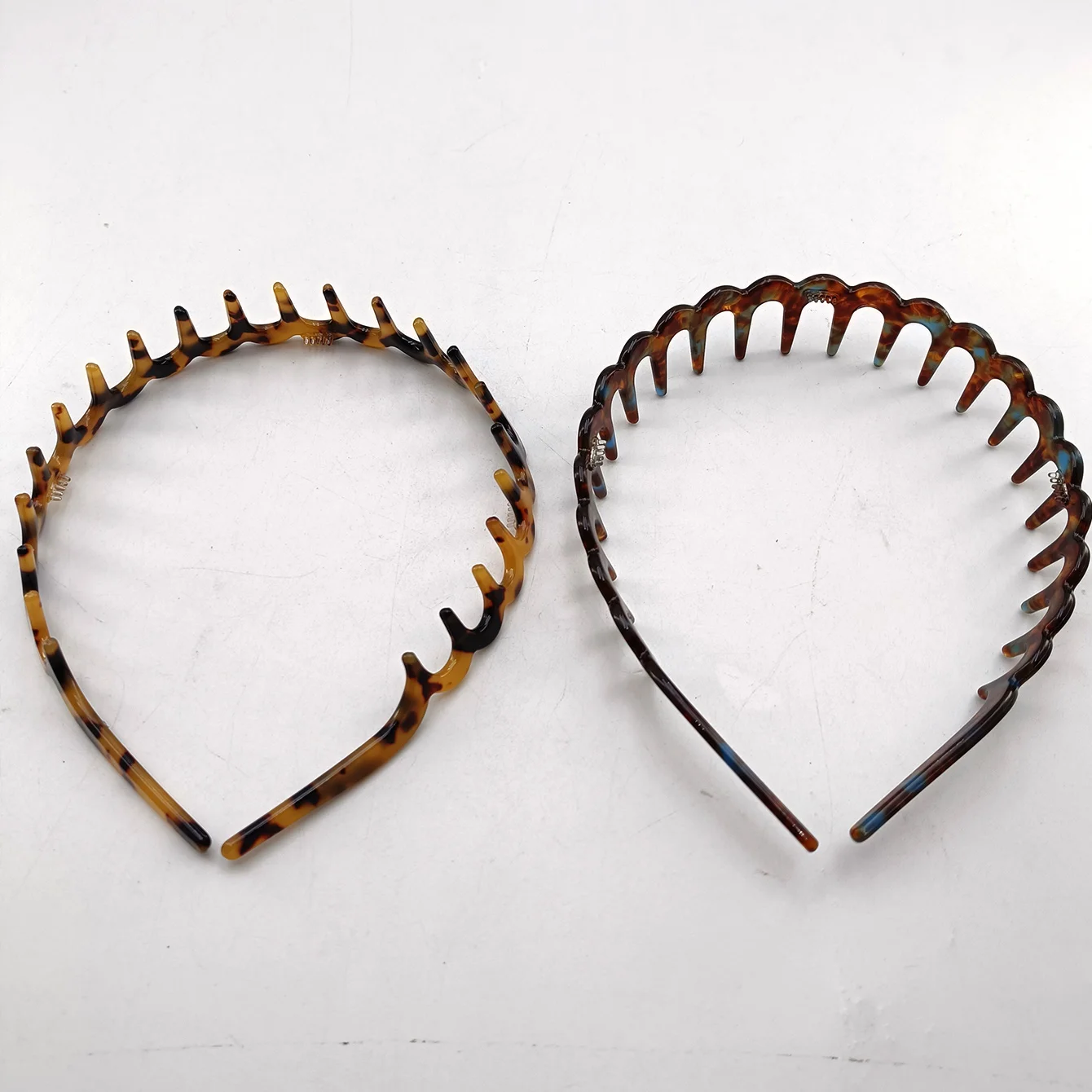 Wellen-Stirnbänder für Frauen, einfarbig, gezahnt, rutschfeste Haarbänder, Mädchen-Gesichtswäsche, Sport-Haarbänder, Haar-Accessoires – Detail 4
