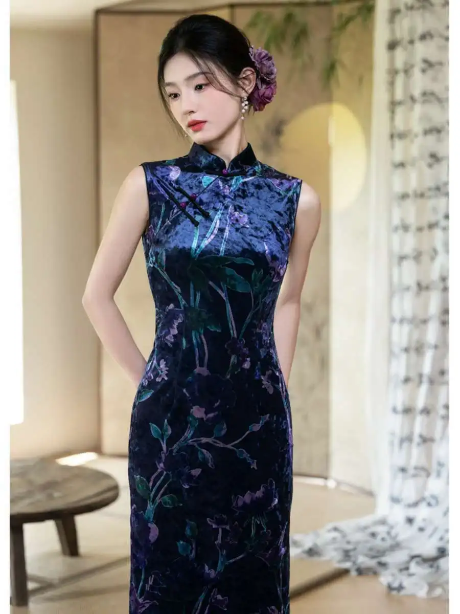 

Осенняя новинка: бархатное ретро-платье-ципао в стиле эпохи Дворцовой эры (Республика Китай), улучшенный дизайн, высококачественное исполнение...