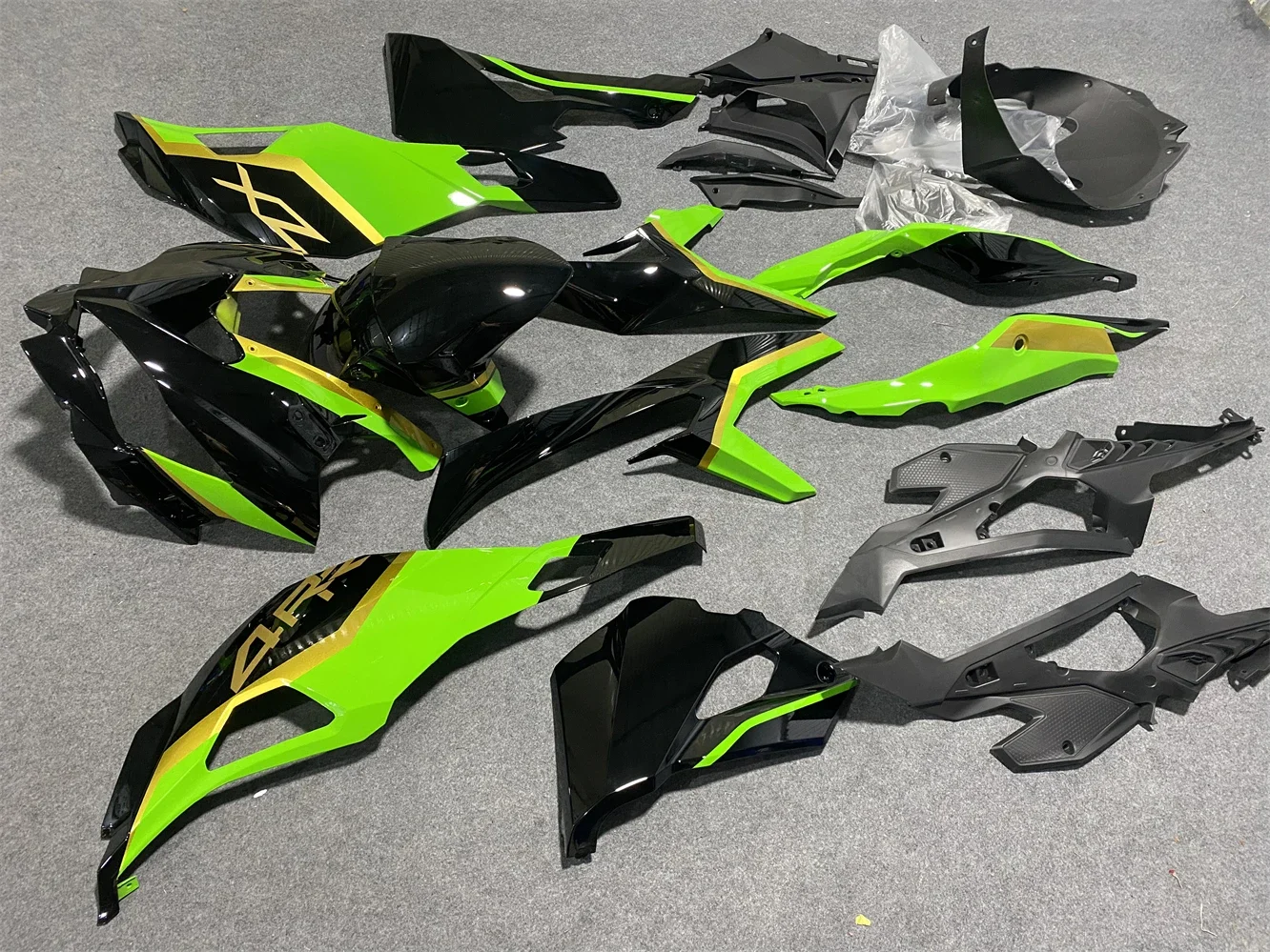 Motorcycle fairing suitable for ZX-25R ZX-4R  years -25R ZX-4RR 2020 2021 2022 2023 Body fairing Green black gold20-23