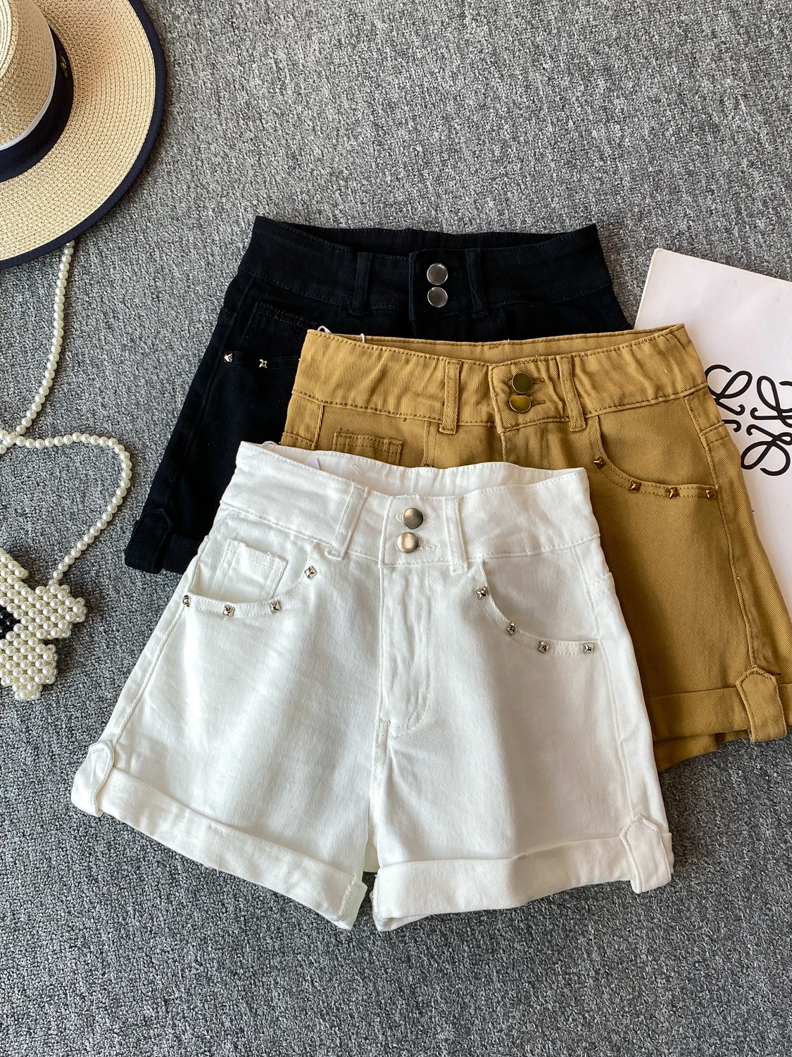 Fashionable Spicy Girl Style High Waist Wide Leg Denim Jeans Women's New 2026 Embroidered Pocket Cuffed Hot Pants Casual Summer