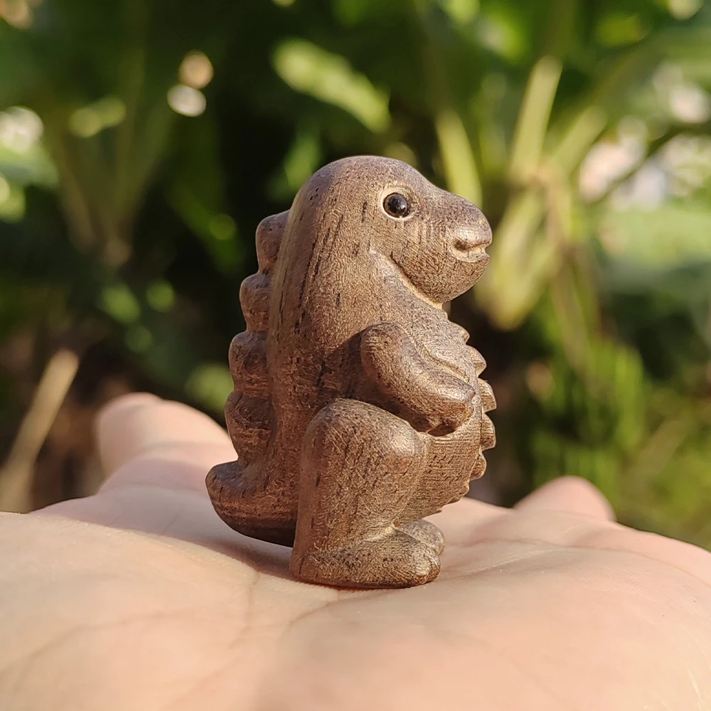 1.7 Inch Hand-Carved Wooden Monster Figurine Creative Design, Cartoon Style Suitable for Home Decoration, Fireplace, Back-To-School Gifts, Christmas Gifts, Bedroom, Creative Desktop Decorations, New Year Gifts