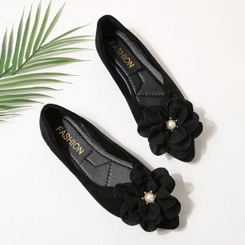 Ladies flat shoes spring and autumn fashion casual flat-bottomed Baotou pointed suede flower Pearl decorative shoes plus size 44