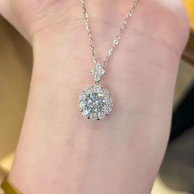 S999 Silver Zircon Pendant Necklace for Women Elegant Clavicle Chain Fashion Jewelry Gifting for Daily Wear & Special Occasions