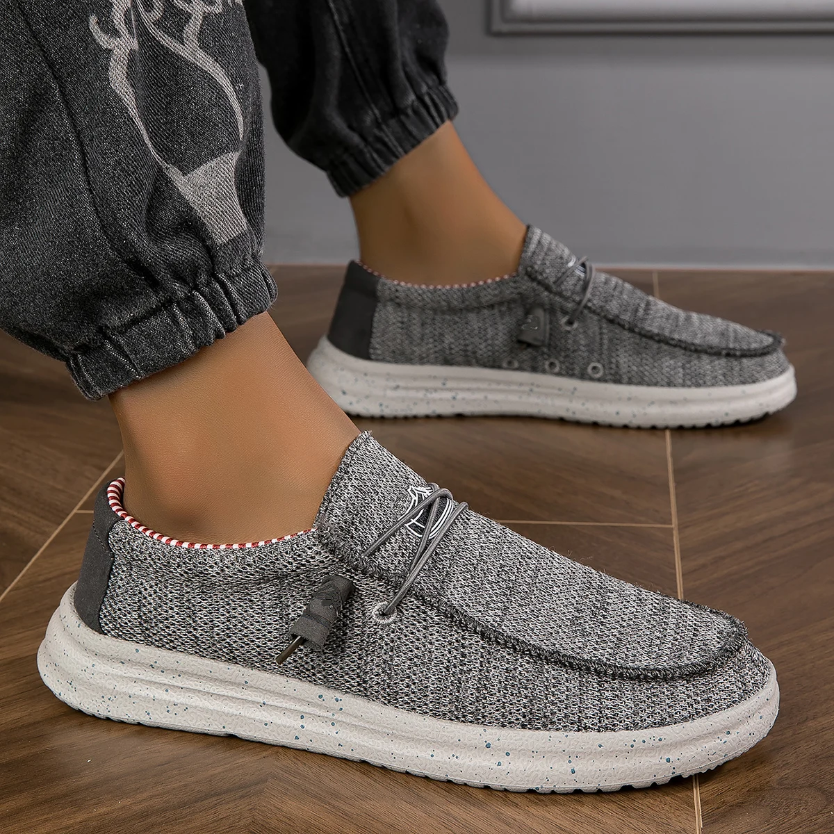 GRAY