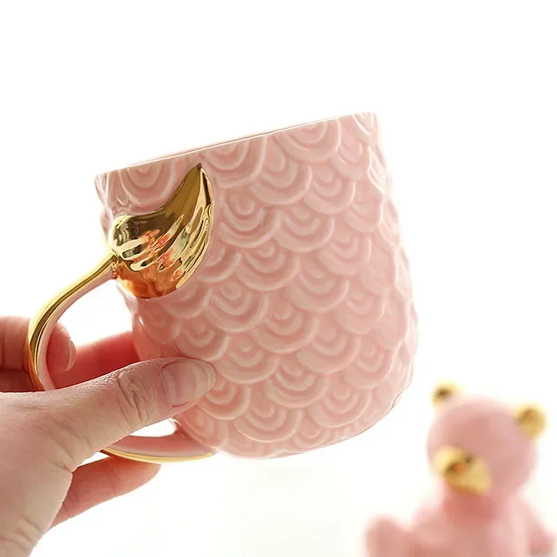 Mermaid Tail Handle Mug with Pearl Glaze Gold Creative Ceramic Golden Tea Coffee Milk Personalized Mugs Fishtail Cup Novelty