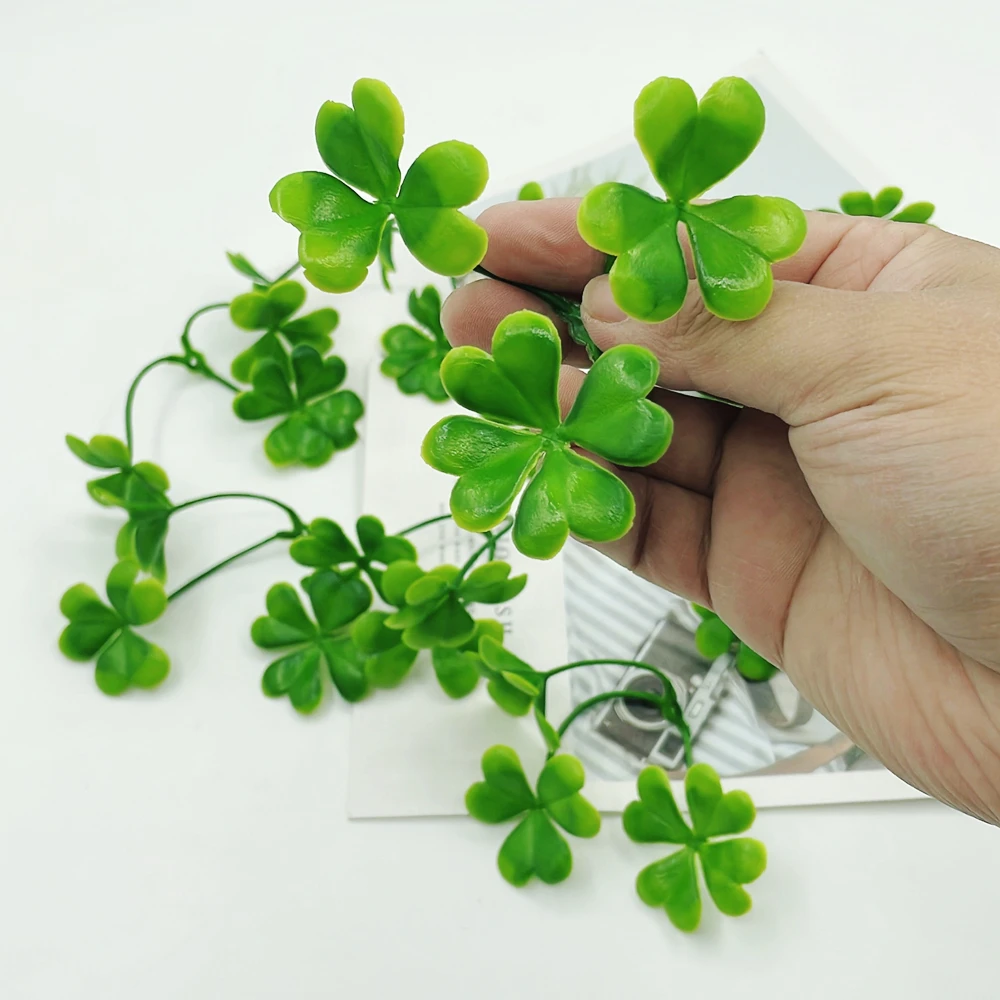 20pcs Artificial Shamrock Fake Plants Branche St. Patrick's Day Flowers For Wreath Decorations Handcraft Bouquet DIY Accessories