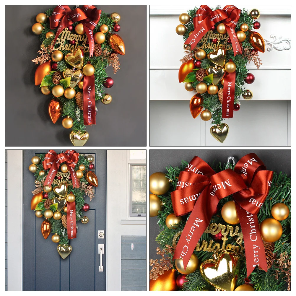 Сердцеобразный венок с рождественским декором