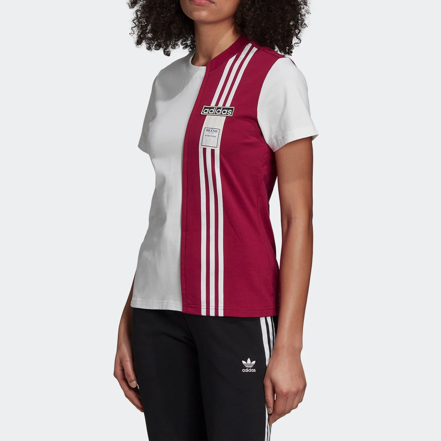 

Женская спортивная футболка Adidas Originals Trefoil New Season GJ6585